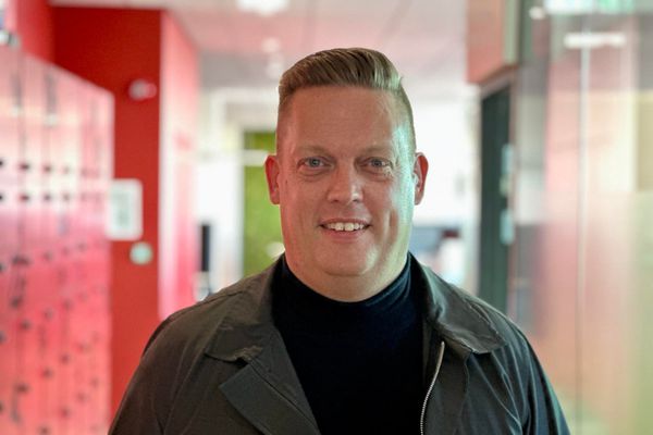 Byggingaverktakar halda að sér höndum - skortur á minni fasteignum