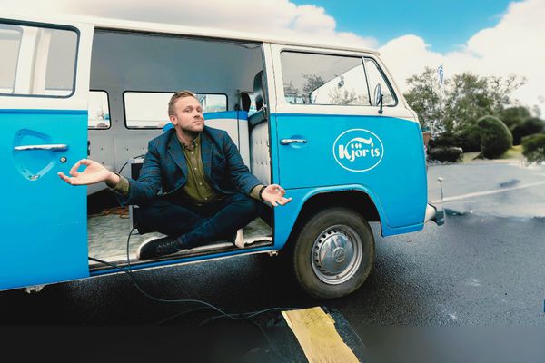 Brennslan: Lalli töframaður gefur út klaka töfrasprota!