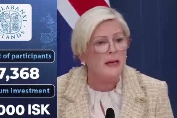Dauðbrá og varð öskureið þegar hún sá myndbandið