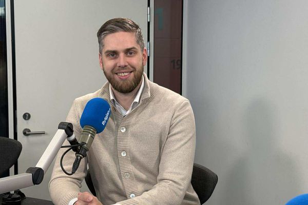 Fleiri selt eignir og fjárfest í Bitcoin og það hafi gengið vel