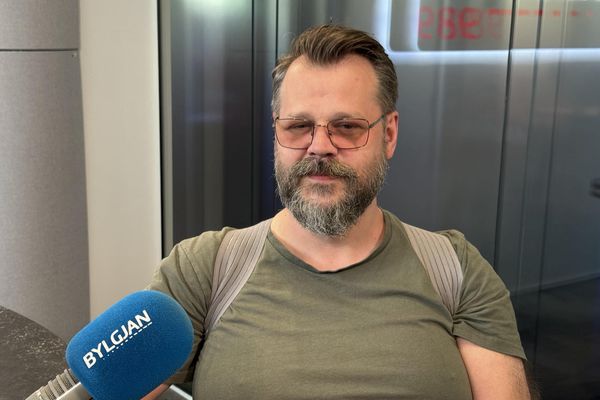 Lifir með óútskýrðum sjúkdómi sem tærir upp líkamann