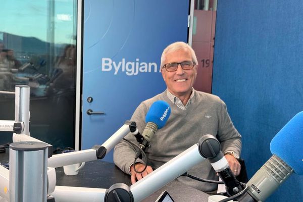 Segir olíufélögin hafa hækkað álagningu í september