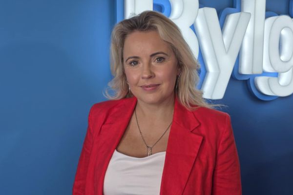 Safnar undirskriftum til að leiðrétta klukkuna