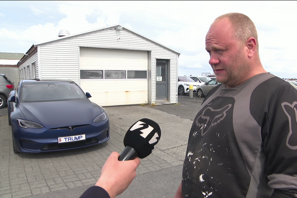 TRUMP-Tesla í Keflavík
