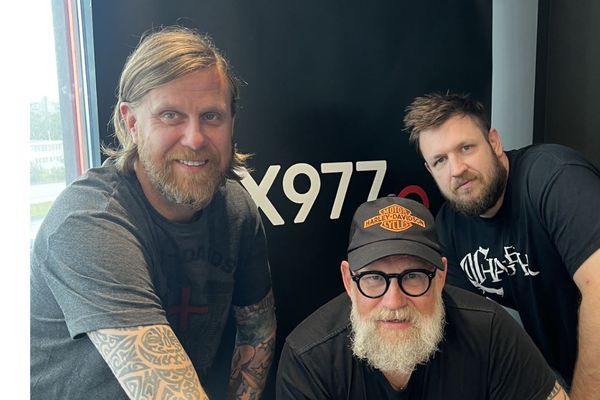Harðir að utan, mjúkir að innan