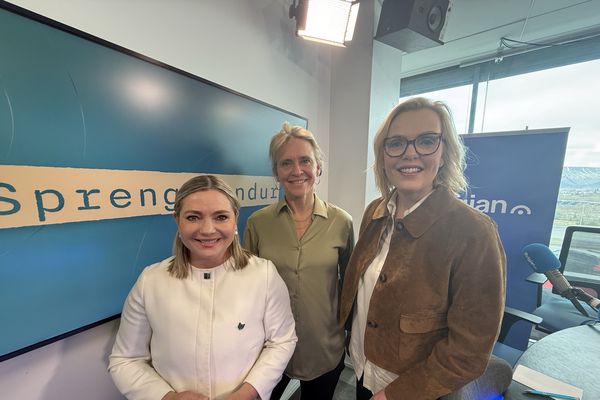 Formaður Sjálfstæðisflokksins telur ríkisstjórn laskaða eftir útkomu gærdagsins