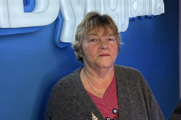 Spáir því að ríkisstjórnin lafi saman í ólgusjó