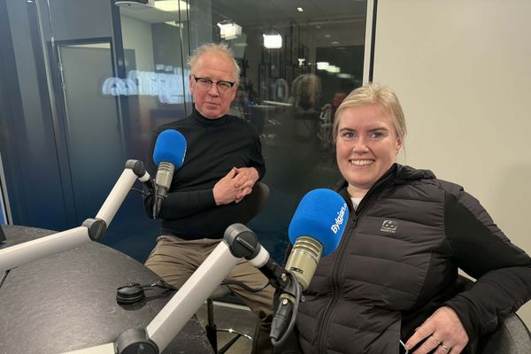 Tíu tonn af jólaskrauti fer í tunnuna í kirkjugörðunum