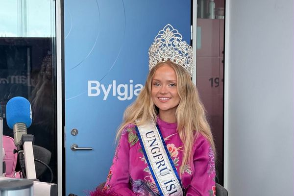 Ungfrú Ísland sest í leikstjórastólinn