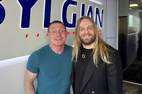 Eyþór Ingi fær góða vinkonu sína frá USA og þau halda tónleika