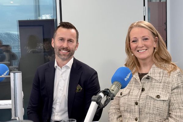 Landsbankinn dembir sér í tryggingabransann