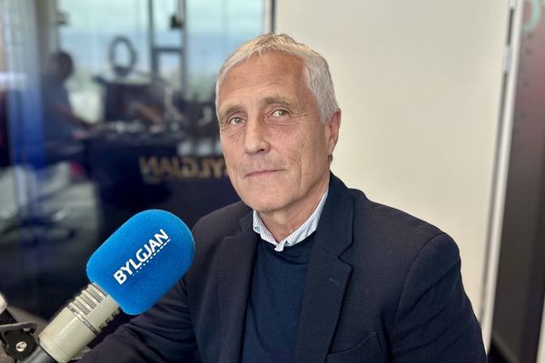 Verðið rýkur upp eins og raketta en fellur eins og fjöður