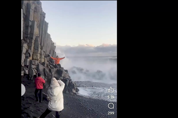 Alda skellur á kínverskum ferðamanni