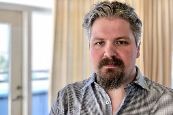 Segir vin sinn hafa tapað 108 milljónum króna til fjárkúgara