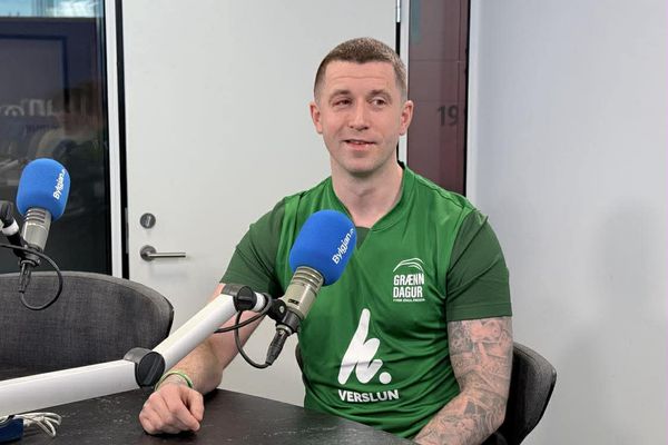 Minnist sonarins sem lést aðeins fjögurra ára gamall