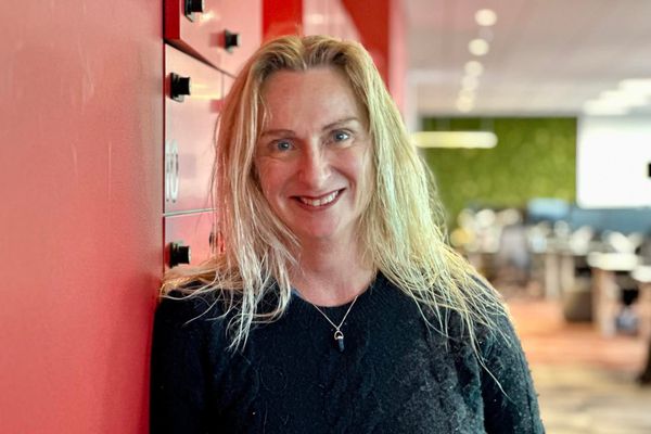 „Miklu hættulegra fyrir miðaldra konur að sitja heima í sófanum heldur en að stunda sjósund“