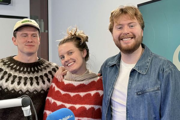 Endurspegla nútíma ungs fólks í frumsömdu verki