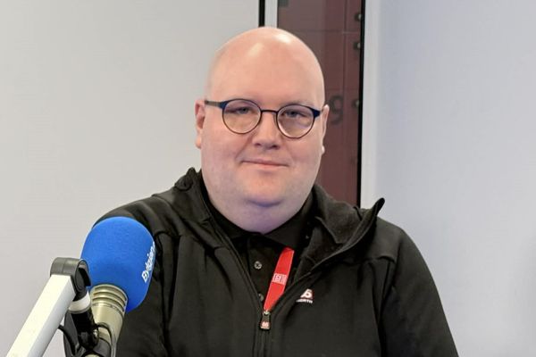 Um 700 símtöl í Neyðarlínuna á hverjum degi