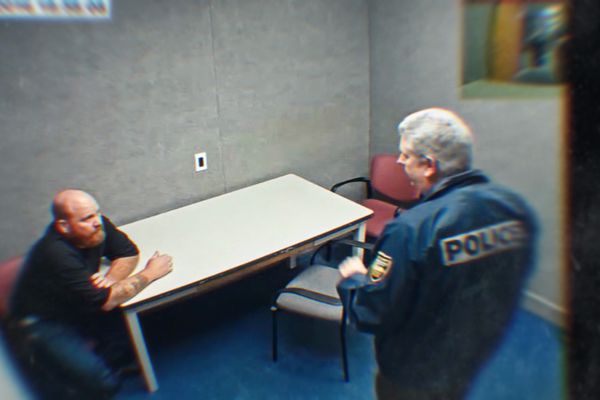 Stikla úr Flórídafanganum: Magni Böðvar skallaði borð þegar hann var handtekinn