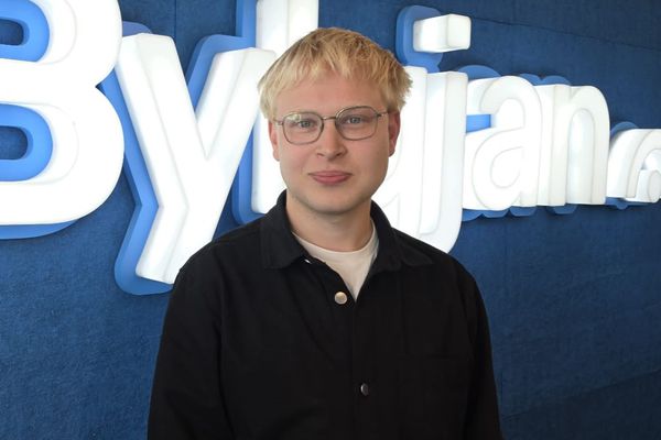 Hver þarf að ná í 9 ára barn á miðjum skóladegi?