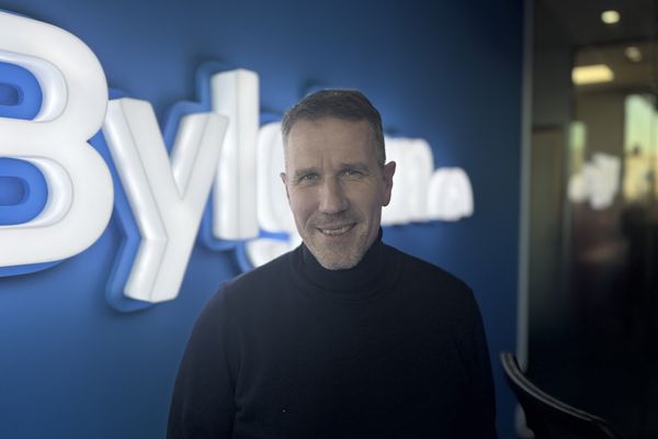 Er ekki hægt að seinka klukkunni út af áætlunarflugi?