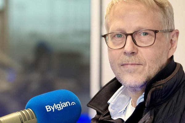 Segir Ríkisútvarpið hafa flutt tugi frétta af máli hans en enga af sýknudómi