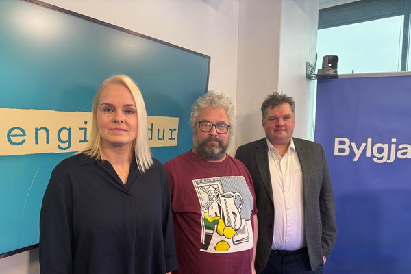 Áframhaldandi sviptingar í alþjóðamálum