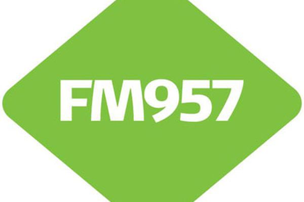 Félagarnir hringja í Gylfa Sigurðsson, hláturskast í beinni útsendingu.