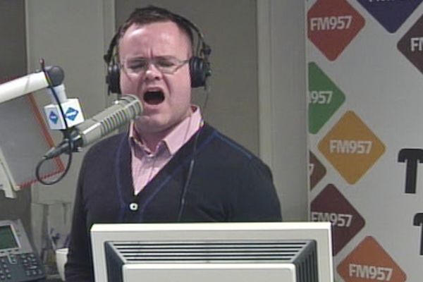 FM95BLÖ - Öskurdagur með Pétri Jóhanni