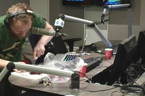 FM95BLÖ - Tilraunir, truflun og Steingrímur J