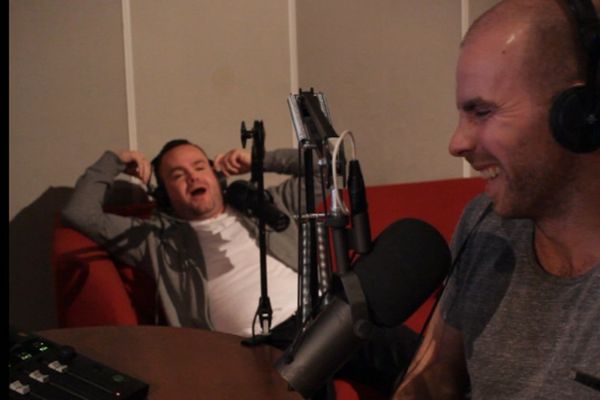 FM95BLÖ - Hundahótel og karókí-keppni