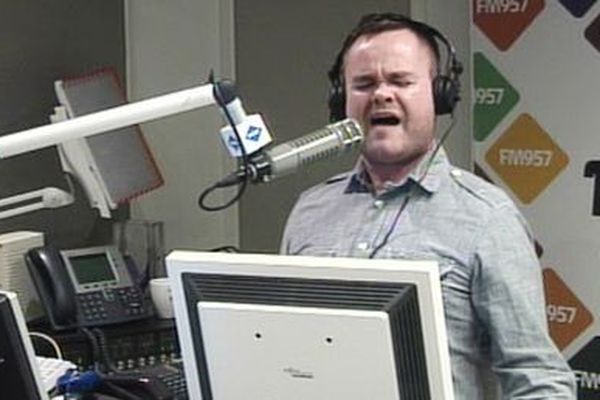 FM95BLÖ: Pétur Jóhann sem Graði maðurinn!