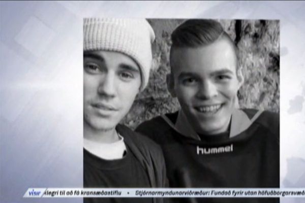 Brennslan: Hitti Bieber en viðurkennir að myndin sé "photoshoppuð"