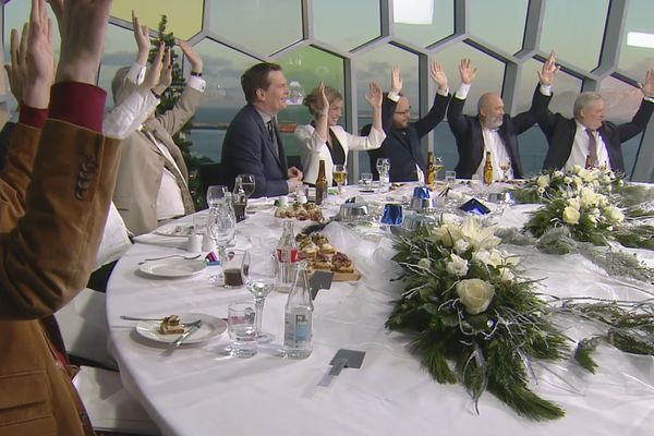 Tóku Hú-ið í Kryddsíldinni