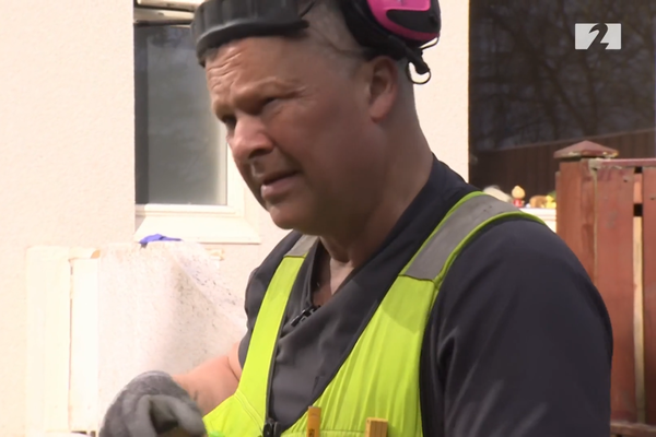 Eignin eins og ný eftir að gólfið var pússað og allt málað