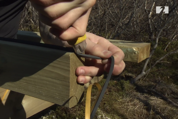 Gulli setti upp glæsilegan flísapall við bústaðinn sinn