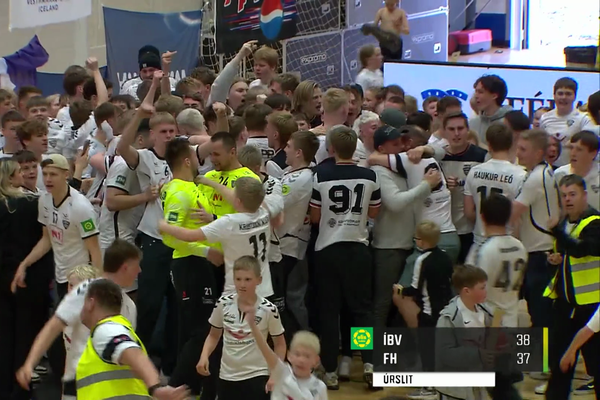 Vítakastkeppnin hjá ÍBV og FH