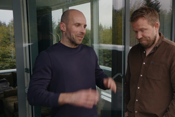 Sóli mátti bara tala í eftirhermum