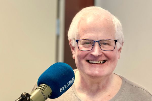Stundum betra að stýra bílnum út af veginum í stað þess að snögg-beygja bílnum aftur inn á