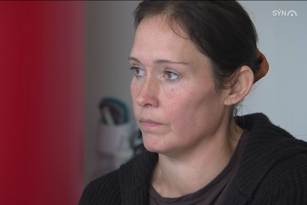 Senda synina til Suður-Afríku af neyð